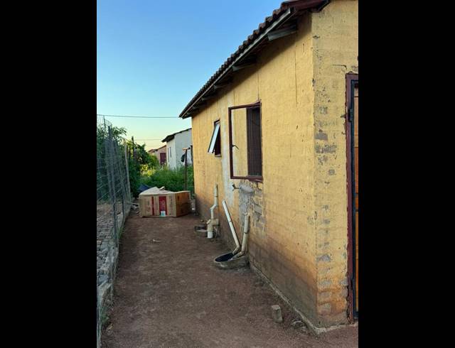 2 BEDROOM HOUSE FOR SALE IN SOSHANGUVE SOUTH